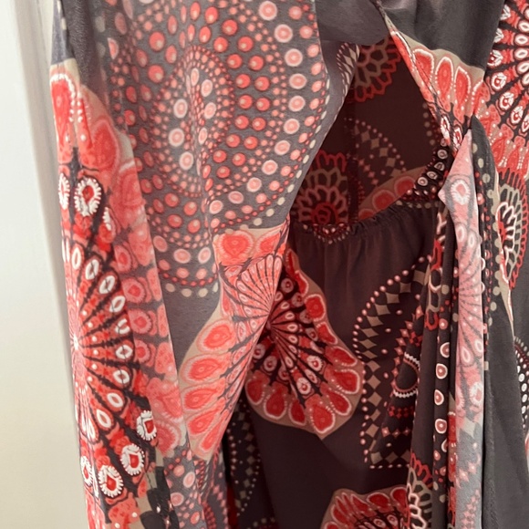 Sleeveless, Robbie Bee dress. Sz M, gray and coral geo print - Picture 5 of 6